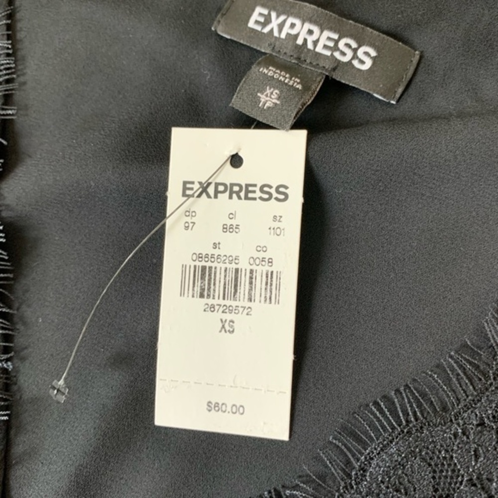 Express Lacey Long Sleeve Top NWT - Picture 8 of 8